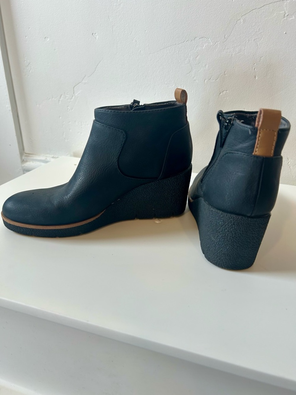 Dr. Scholl’s Women's Bianca Wedge Bootie Black- Size 6